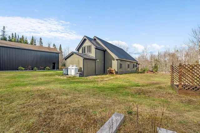 $525,000 | 33 Comikev Lane, Winterport, ME 04496