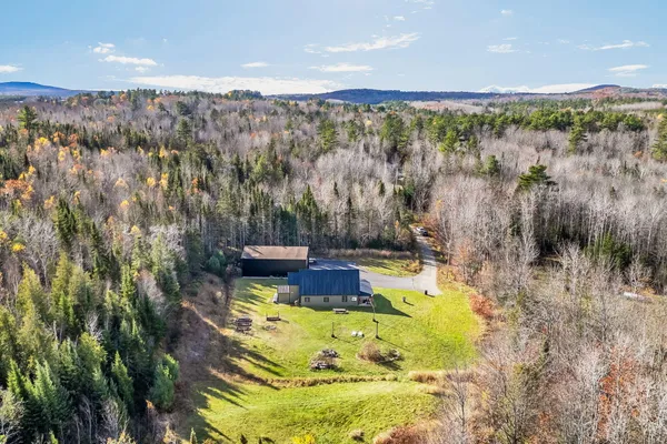 $499,000 | 33 Comikev Lane, Winterport, ME 04496