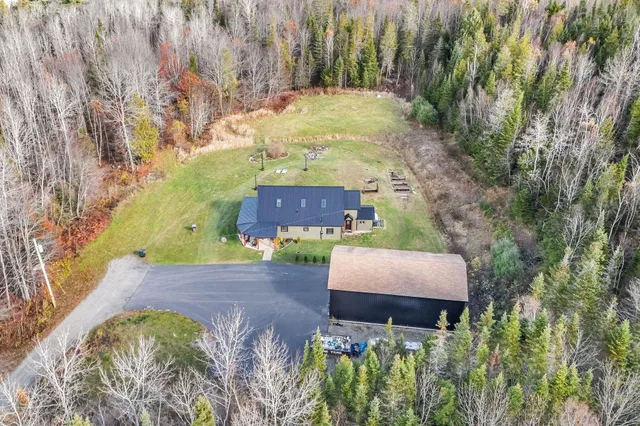 $525,000 | 33 Comikev Lane, Winterport, ME 04496