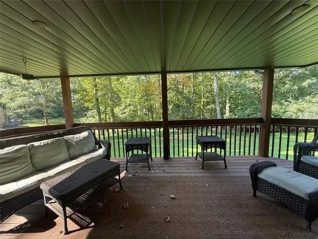 a view of a backyard with garden