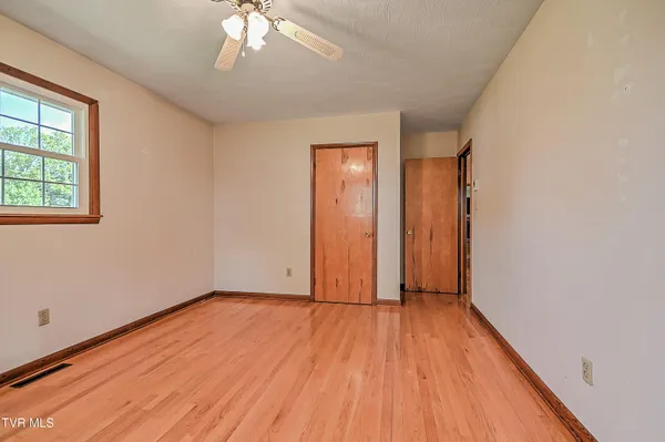 $309,900 | 879 Wayne Avenue Northeast, Abingdon, VA 24210