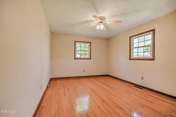 $309,900 | 879 Wayne Avenue Northeast, Abingdon, VA 24210