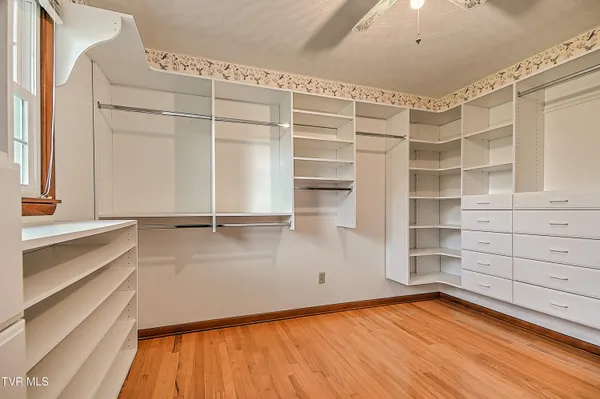 $309,900 | 879 Wayne Avenue Northeast, Abingdon, VA 24210