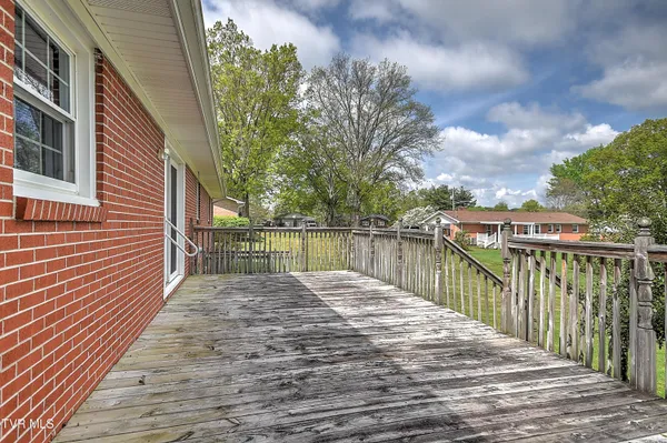 $309,900 | 879 Wayne Avenue Northeast, Abingdon, VA 24210