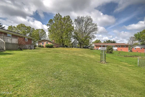 $309,900 | 879 Wayne Avenue Northeast, Abingdon, VA 24210