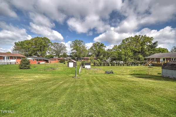 $309,900 | 879 Wayne Avenue Northeast, Abingdon, VA 24210