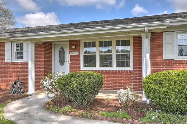 $309,900 | 879 Wayne Avenue Northeast, Abingdon, VA 24210