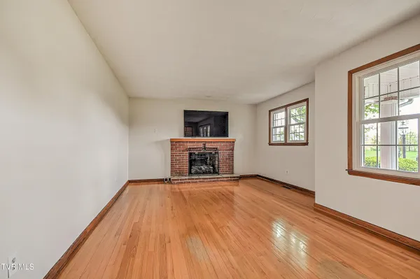 $309,900 | 879 Wayne Avenue Northeast, Abingdon, VA 24210