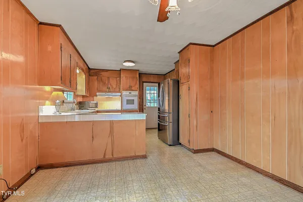 $309,900 | 879 Wayne Avenue Northeast, Abingdon, VA 24210