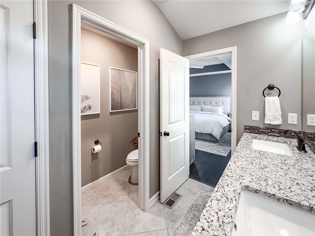 904 Southwest 35 Street Lee's Summit, MO 64082 - Photo 13 of 20