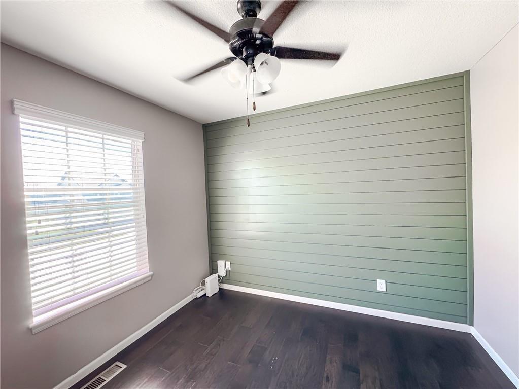 904 Southwest 35 Street Lee's Summit, MO 64082 - Photo 15 of 20