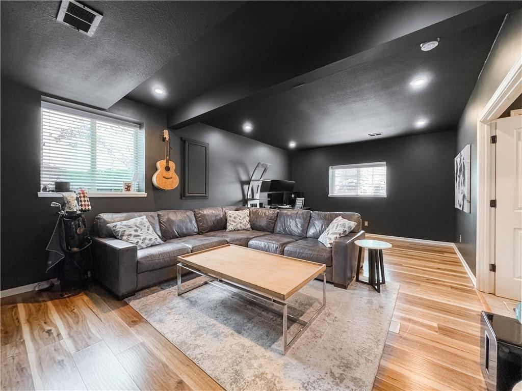 904 Southwest 35 Street Lee's Summit, MO 64082 - Photo 16 of 20