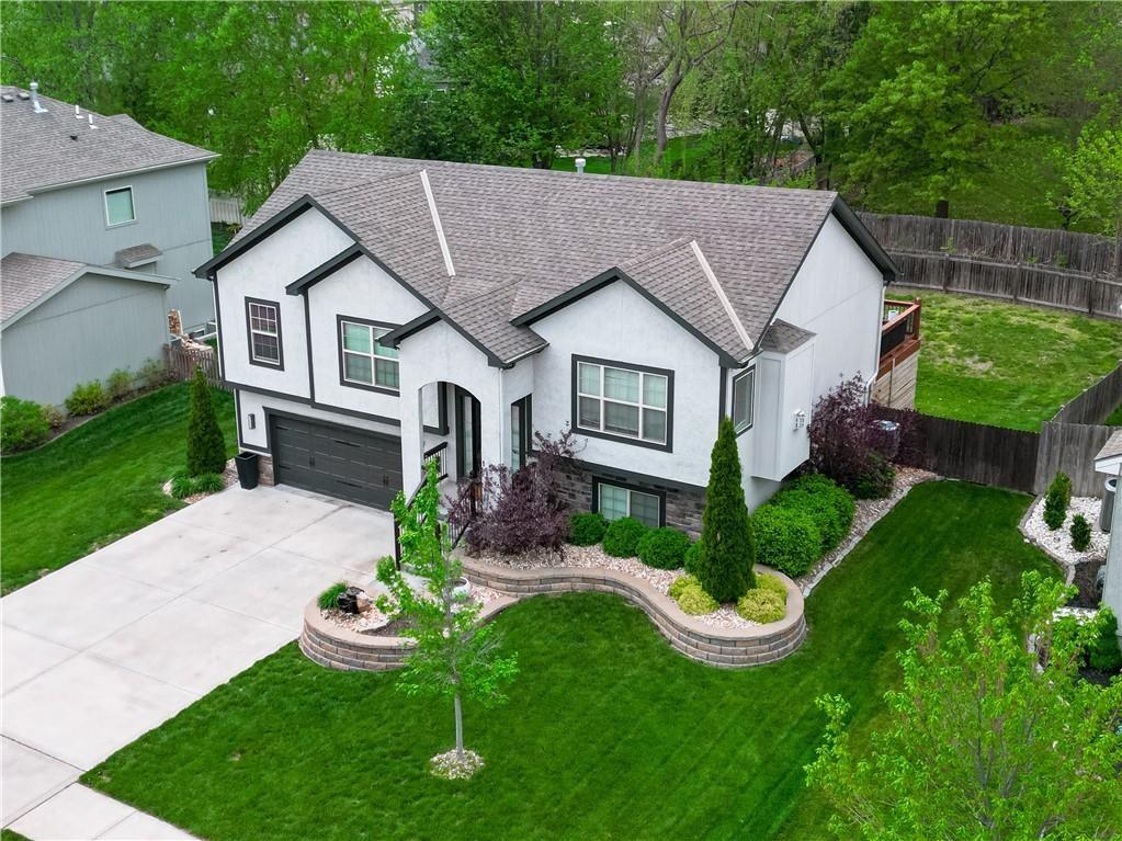 904 Southwest 35 Street Lee's Summit, MO 64082 - Photo 2 of 20