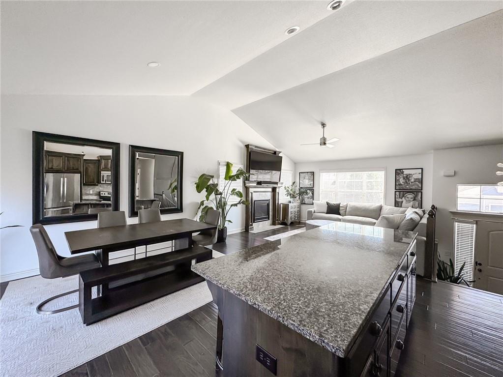 904 Southwest 35 Street Lee's Summit, MO 64082 - Photo 9 of 20