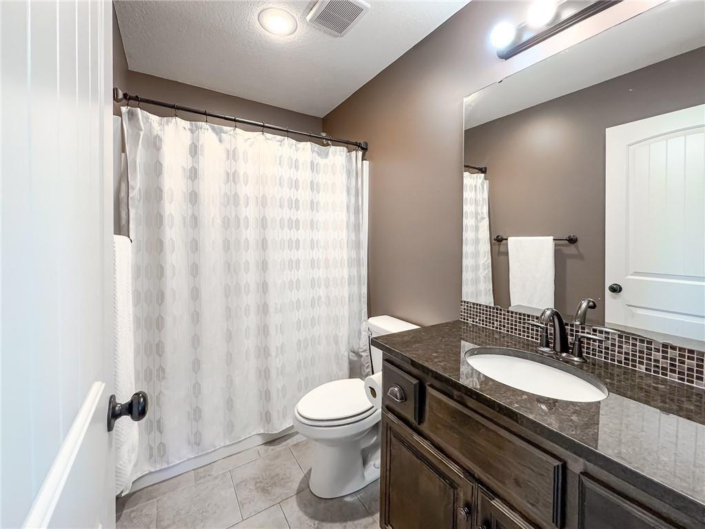 904 Southwest 35 Street Lee's Summit, MO 64082 - Photo 10 of 20