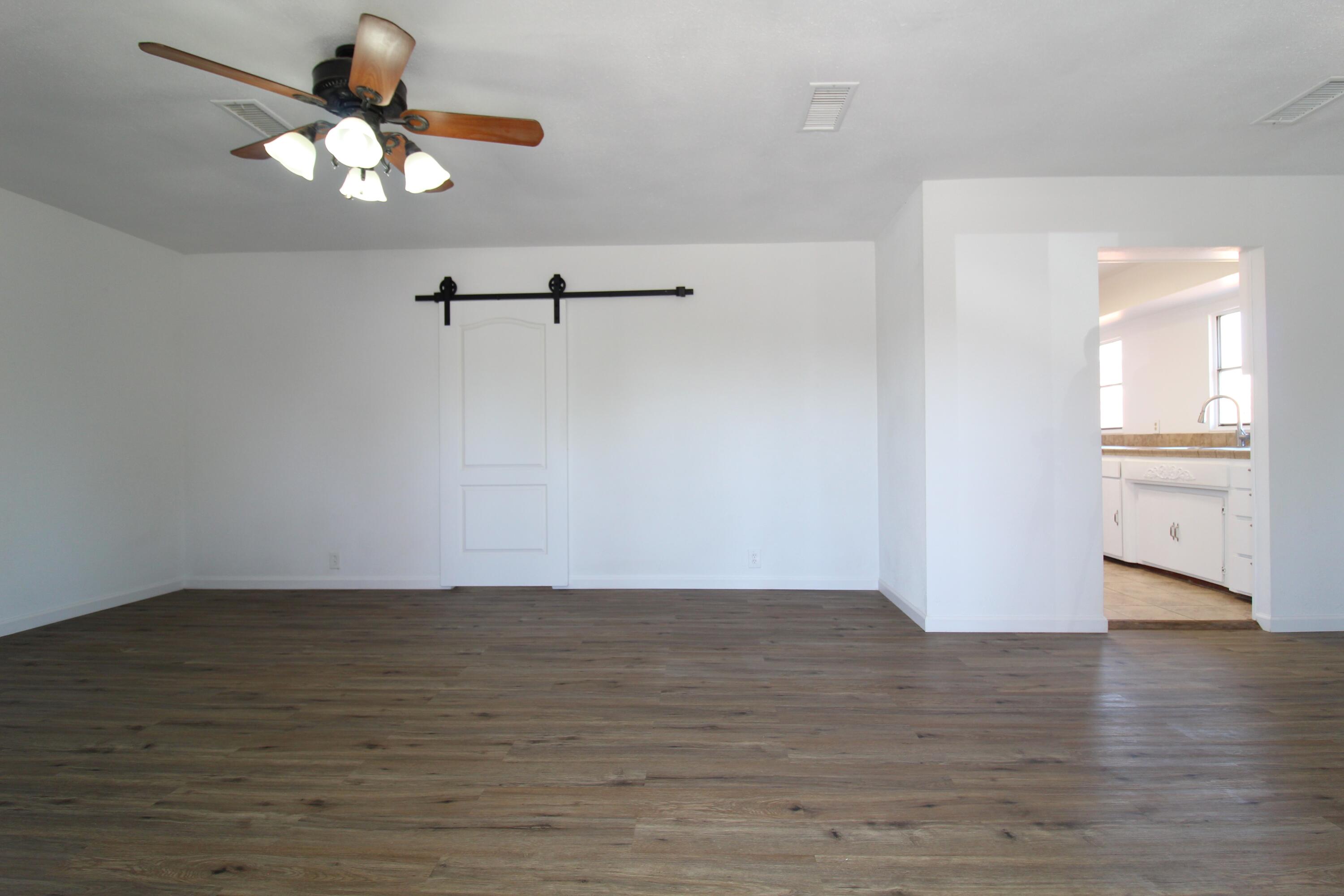 517 West Maple Street Exeter, CA 93221 - Photo 7 of 24 IMG_9287