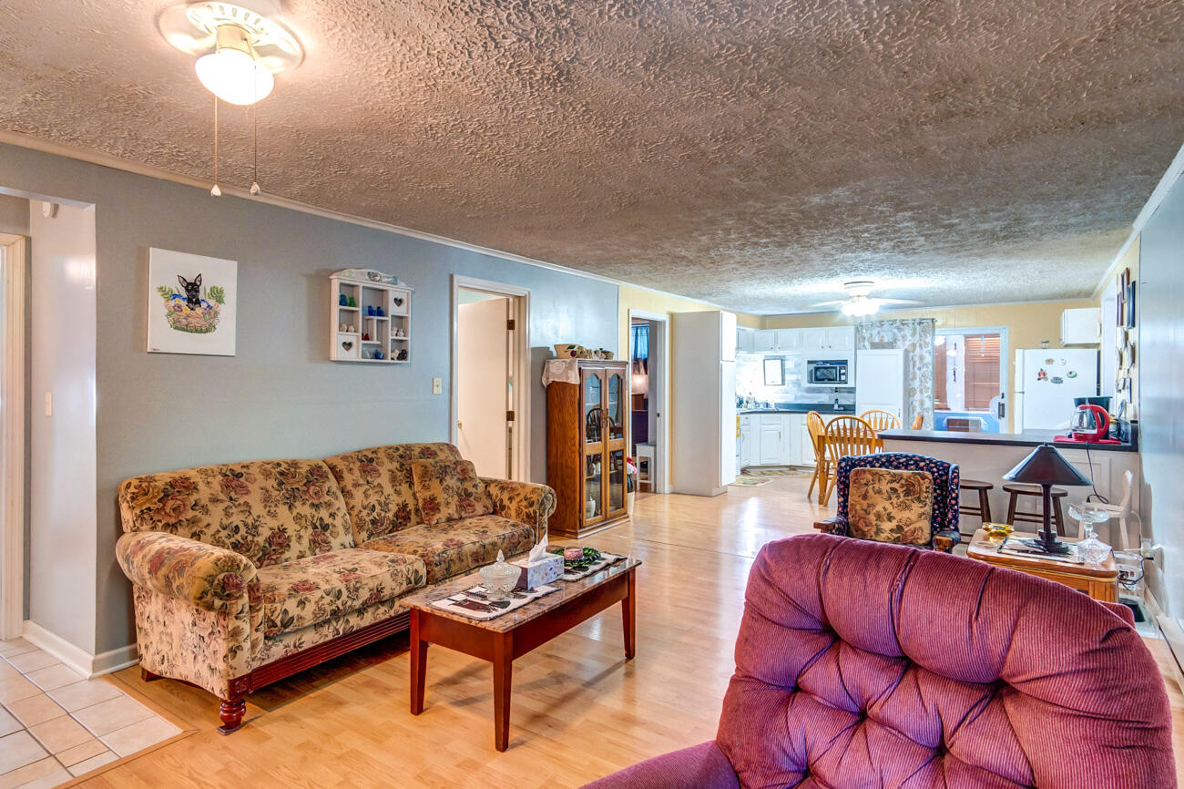 11129 Highway 1036 Road Irvine, KY 40336 - Photo 11 of 45 152