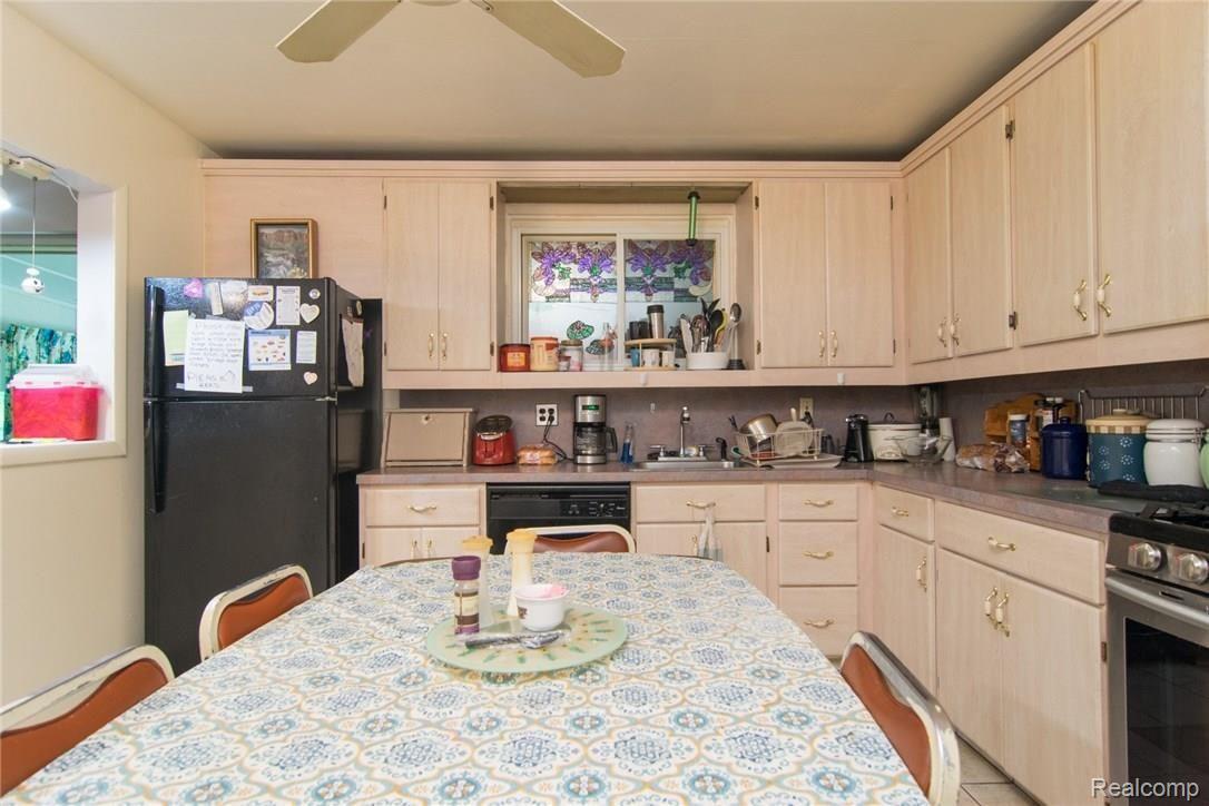 14144 Hannan Road Romulus, MI 48174 - Photo 8 of 60 DSC_1444.jpg