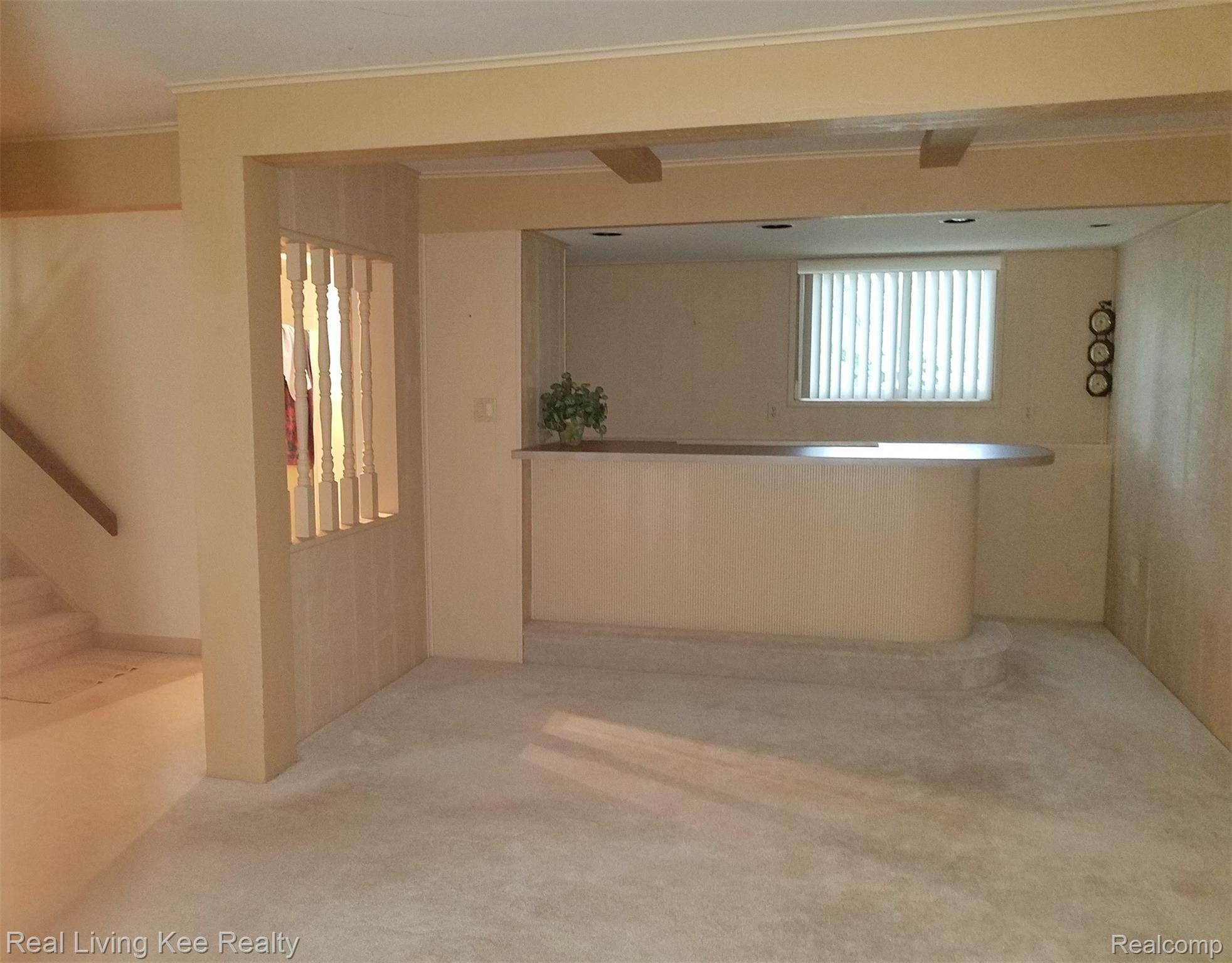 88 East Maryknoll Road Rochester, MI 48309 - Photo 16 of 36 Fam Rm 55.jpg
