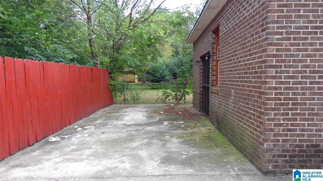 1301 14th Place Southwest Birmingham, AL 35211 - Photo 5 of 17