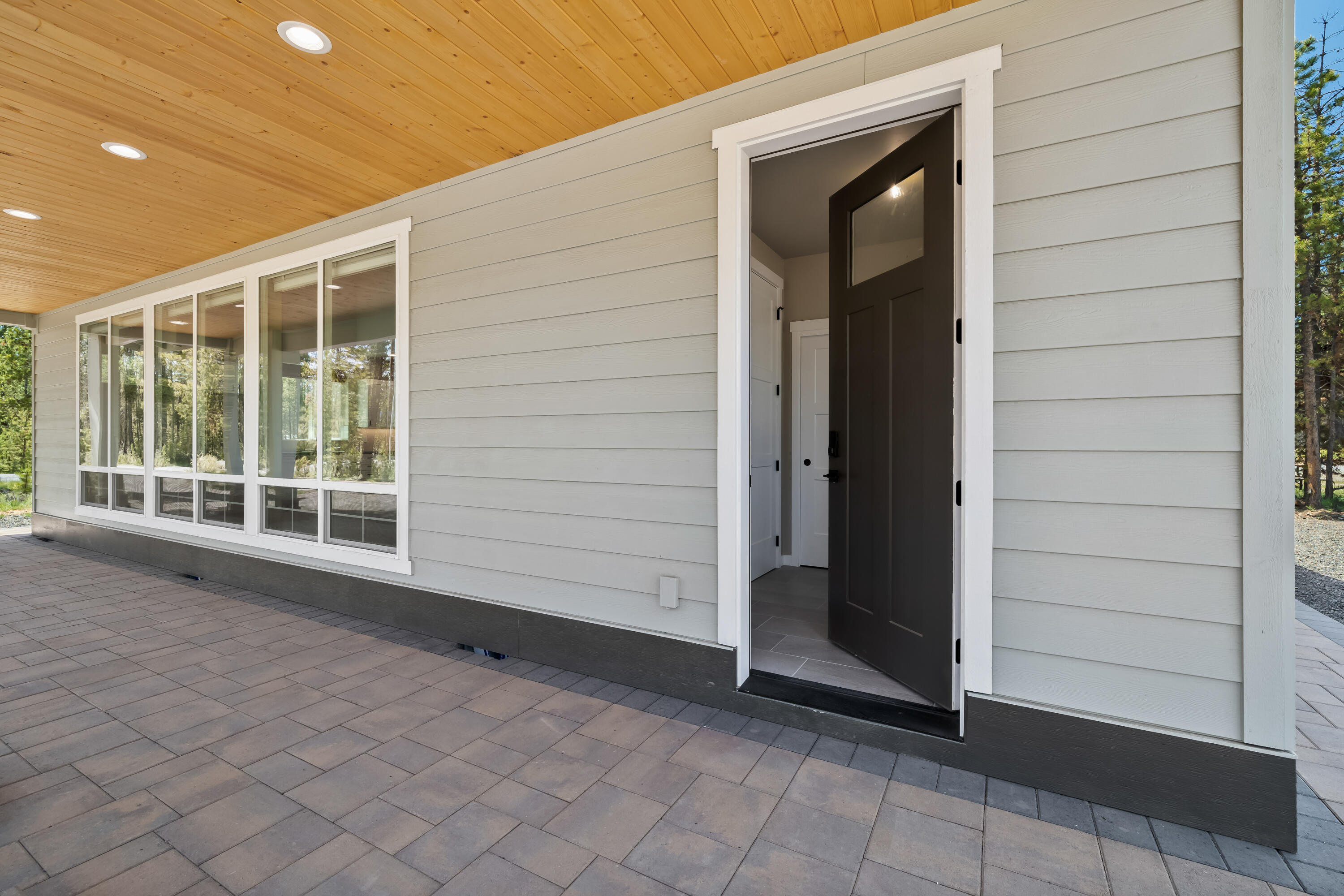 16932 Upland Road Bend, OR 97707 - Photo 22 of 38
