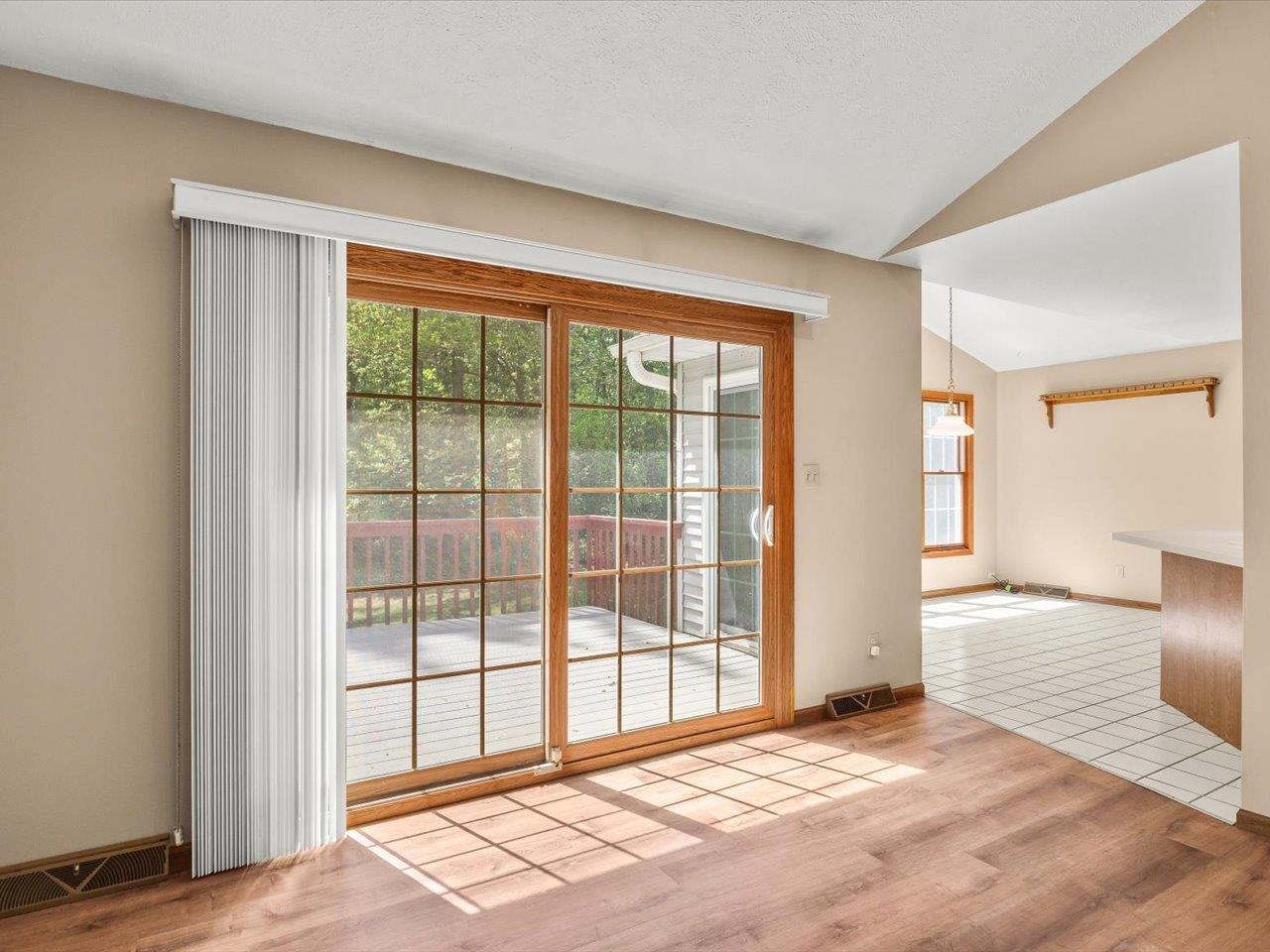 6468 North Deer Path Road Oregon, IL 61061 - Photo 10 of 53