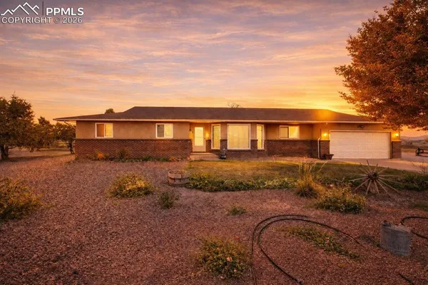 $400,000 | 1003 West Camino Al Cielo, Pueblo, CO 81007