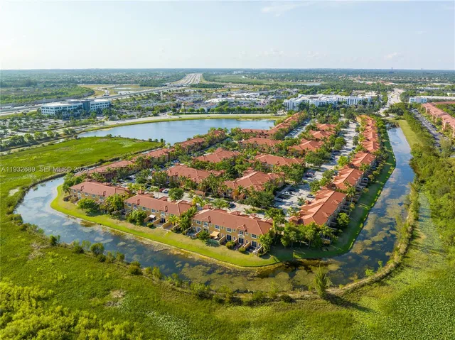 $2,700 | 14355 Southwest 11th Street, Unit 2604, Pembroke Pines, FL 33027