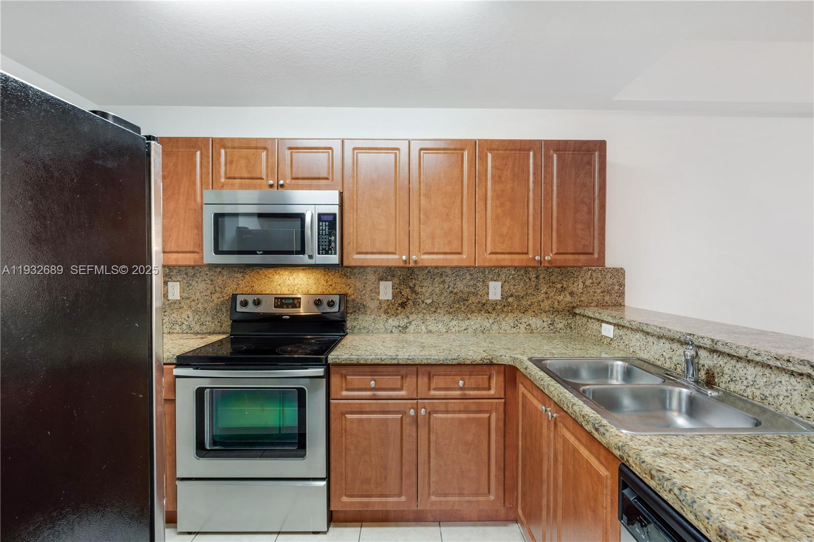 14355 Southwest 11th Street, Unit 2604 Pembroke Pines, FL 33027 - Photo 16 of 30