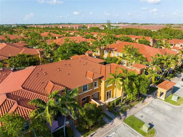 $2,700 | 14355 Southwest 11th Street, Unit 2604, Pembroke Pines, FL 33027