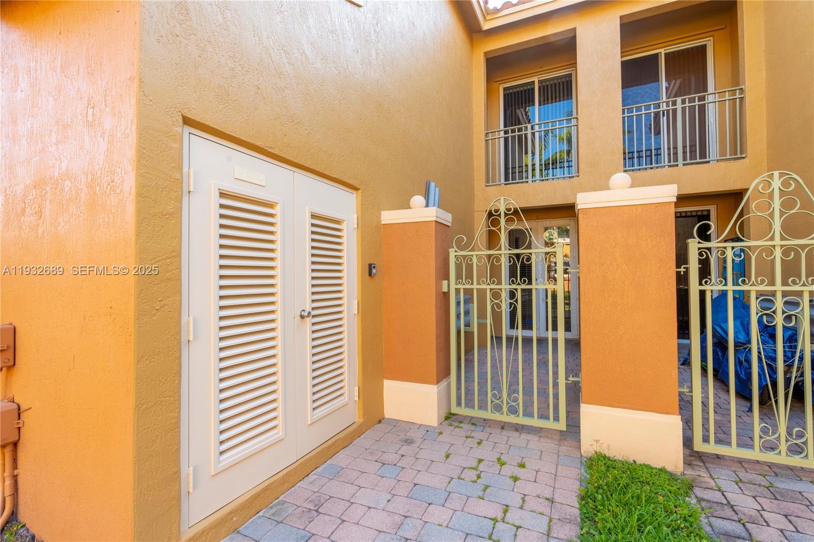 14355 Southwest 11th Street, Unit 2604 Pembroke Pines, FL 33027 - Photo 8 of 30