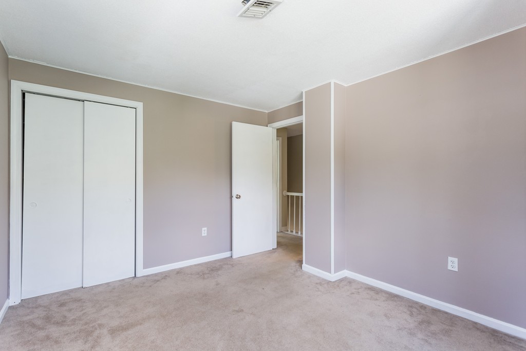 1430 Russell Road, Unit 1 Westfield, MA 01085 - Photo 18 of 30 Gallery Image 18