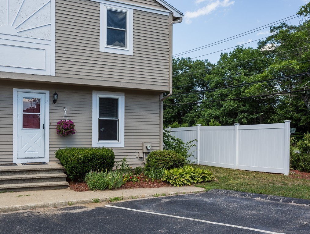 1430 Russell Road, Unit 1 Westfield, MA 01085 - Photo 28 of 30 Gallery Image 28