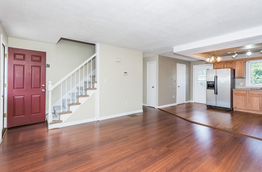 1430 Russell Road, Unit 1 Westfield, MA 01085 - Photo 8 of 30 Gallery Image 8