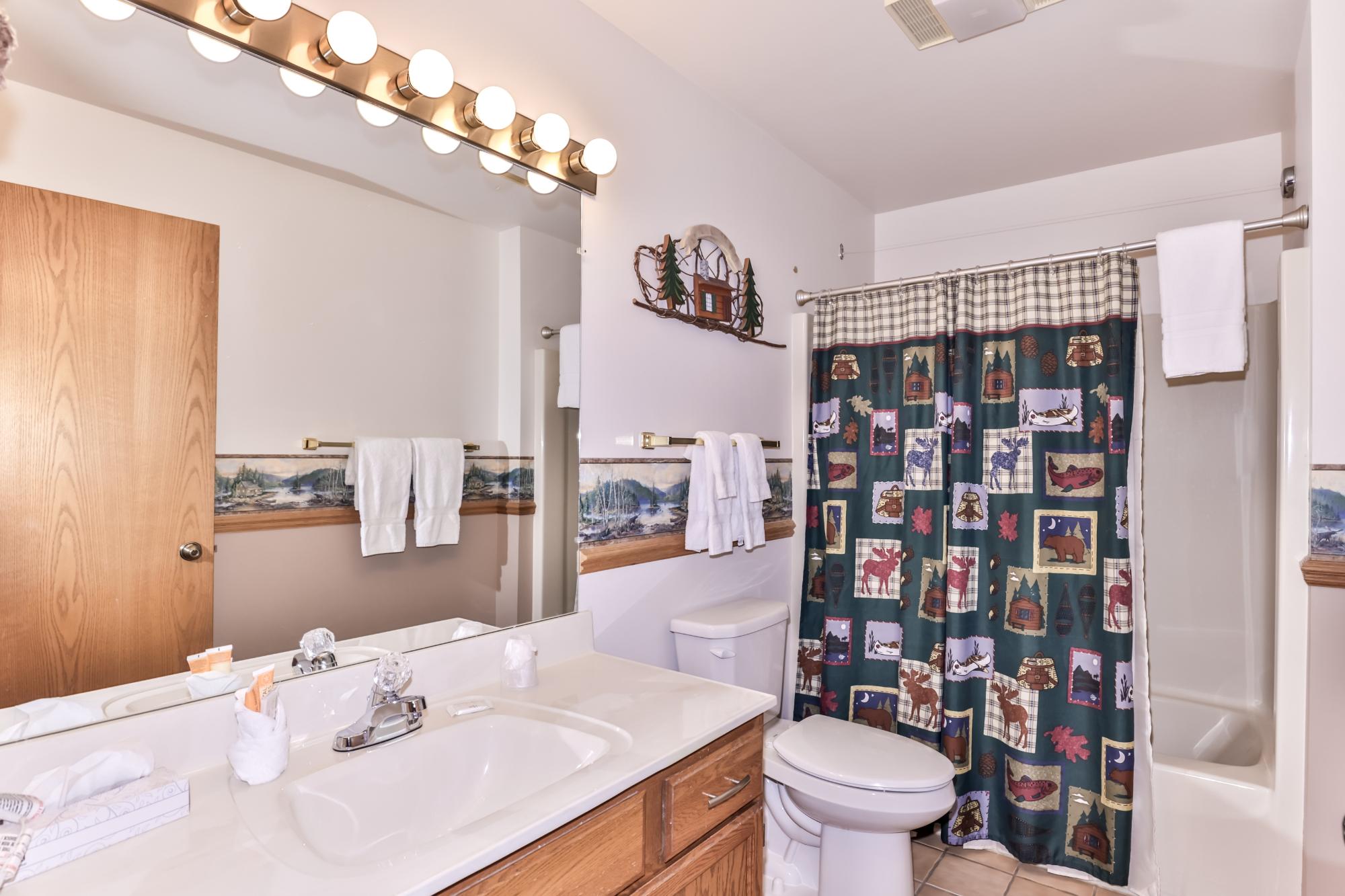 8250 Northern Road, Unit 203 Minocqua, WI 54548 - Photo 19 of 36 Gallery Image 19