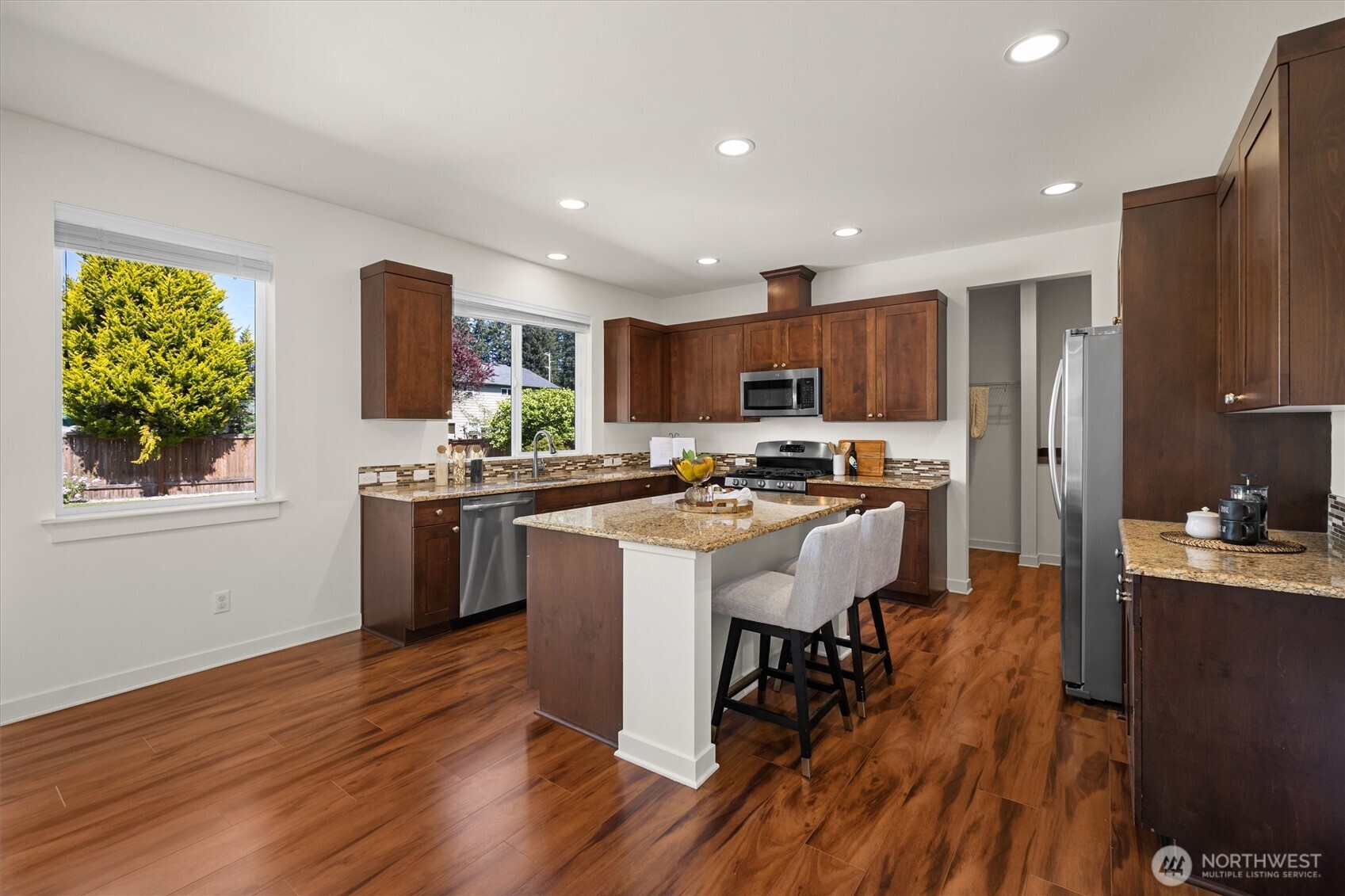 817 218th Street Southeast Bothell, WA 98021 - Photo 11 of 39
