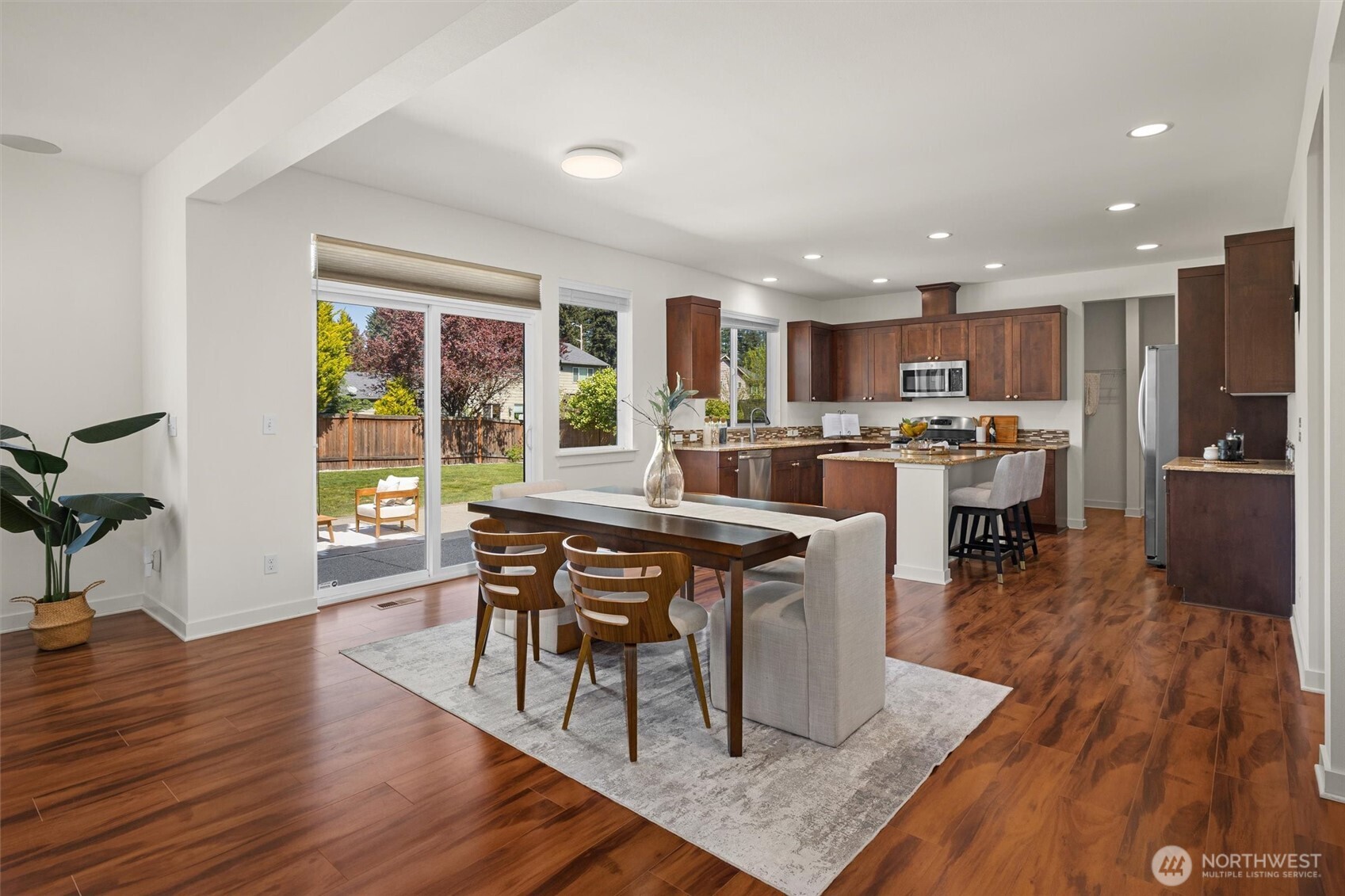817 218th Street Southeast Bothell, WA 98021 - Photo 9 of 39
