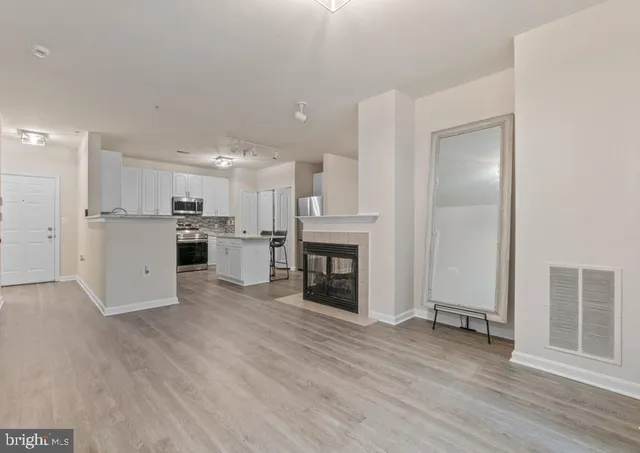 $350,000 | 400 Symphony Circle, Unit 74B, Cockeysville, MD 21030