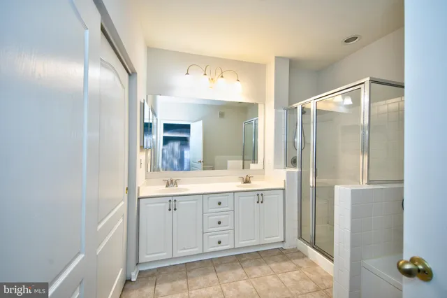 $350,000 | 400 Symphony Circle, Unit 74B, Cockeysville, MD 21030