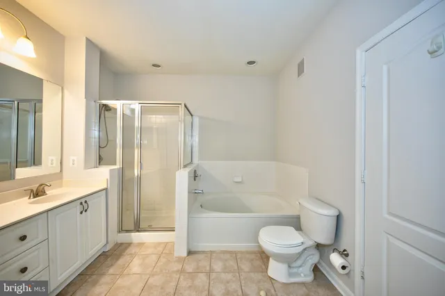 $350,000 | 400 Symphony Circle, Unit 74B, Cockeysville, MD 21030