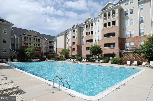 $350,000 | 400 Symphony Circle, Unit 74B, Cockeysville, MD 21030
