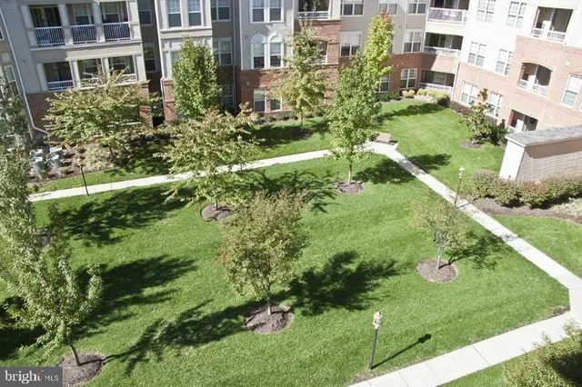 $350,000 | 400 Symphony Circle, Unit 74B, Cockeysville, MD 21030