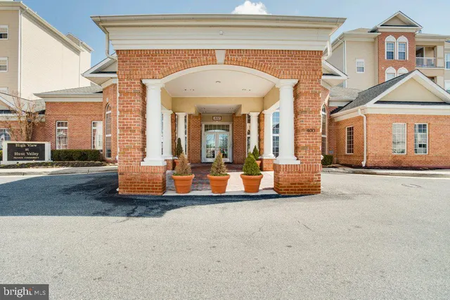 $350,000 | 400 Symphony Circle, Unit 74B, Cockeysville, MD 21030