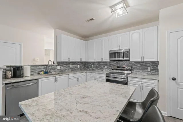 $350,000 | 400 Symphony Circle, Unit 74B, Cockeysville, MD 21030