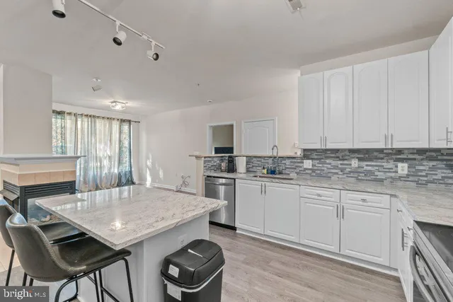 $350,000 | 400 Symphony Circle, Unit 74B, Cockeysville, MD 21030