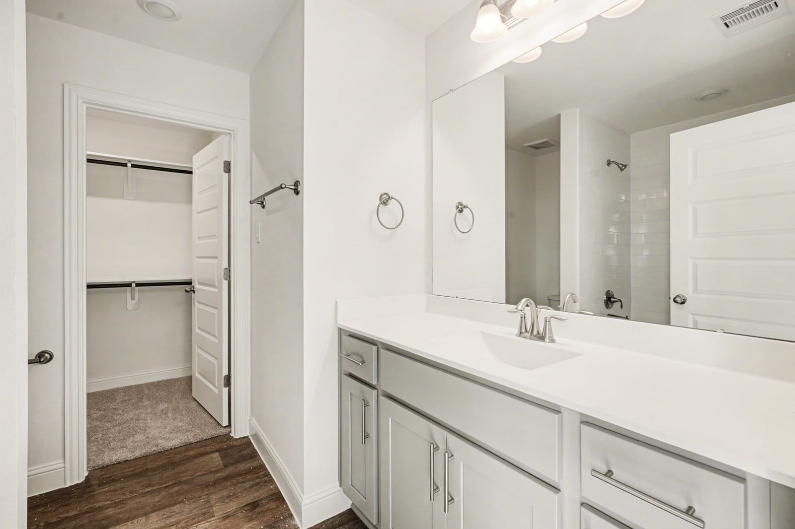 332 Bryan Way Angleton, TX 77515 - Photo 22 of 24 Gallery Image 22