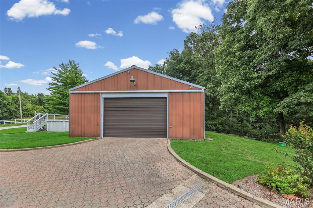 2409 Winter Lane Godfrey, IL 62035 - Photo 5 of 59 Gallery Image 5