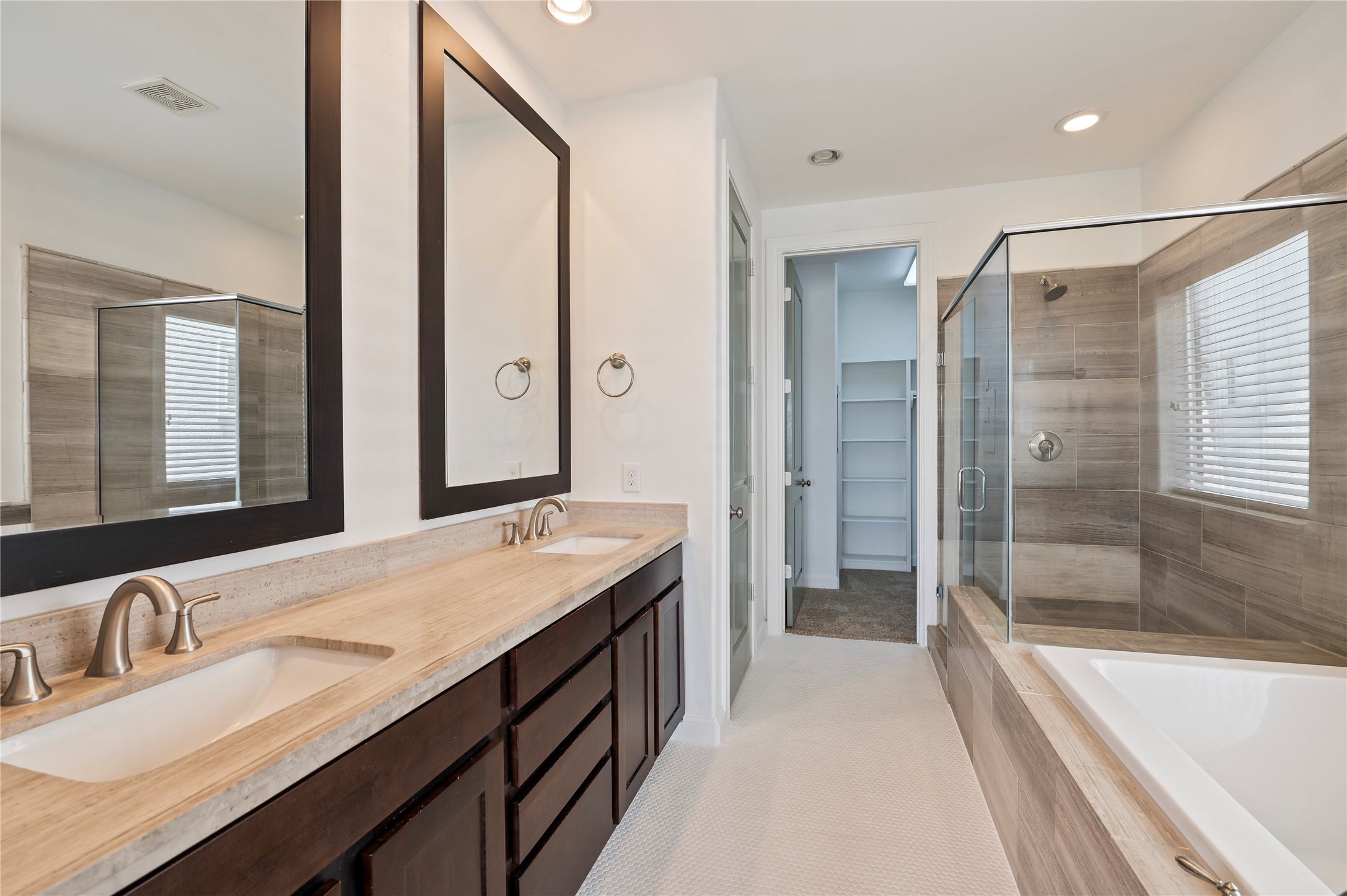 9674 Knight Road Houston, TX 77045 - Photo 29 of 42