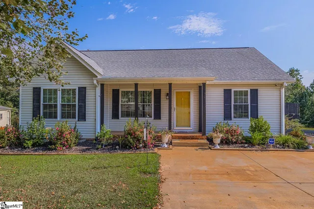 $370,000 | 25 Natalie Court, Greer, SC 29651