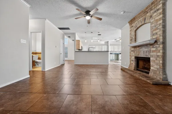 $2,395 | 1009 Oaklands Drive, Round Rock, TX 78681